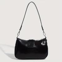 Bolso cruzado inspirado en Y2K Diseño único de platino, cierre magnético, encaminado en poliéster, ideal para estilo de calle y fiestas - details 3
