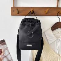 Bolso de hombro con cordón de nailon, bolso cruzado ligero de estilo coreano para mujer, bolso de cubo de gran capacidad con correa ajustable - details 17