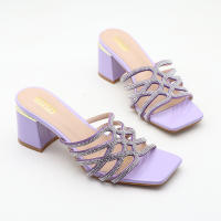 Sandalias exteriores sencillas con diamantes de imitación y tacón alto con tiras y puntera abierta - details 8