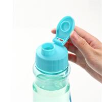 Botella de agua deportiva de gran capacidad, botella de agua portátil multicolor transparente, vaso de plástico para viaje al aire libre, 650ML - details 7