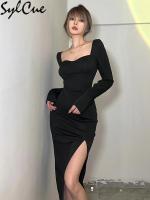 Vestido de manga larga con hombros descubiertos y escote cuadrado. - details 2