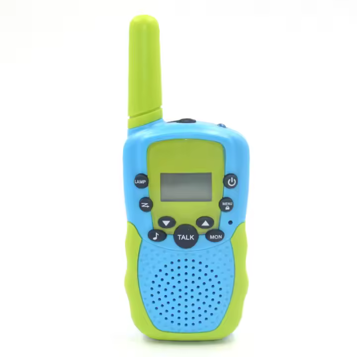 Walkie Talkie para niños, alcance de 3 km, mini transceptor para uso en exteriores, batería de larga duración, walkie talkie de juguete de camuflaje, localizador inalámbrico para niños T388, regalos - 1