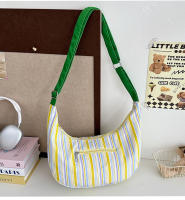 Bolso de mensajero de gran capacidad para estudiantes informales, nuevo bolso de hombro versátil a rayas de color en contraste para mujer, bolso de viaje personalizado tipo dumpling. - details 47