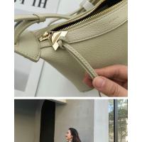 Bolso de Lujo Ligero Versátil Bolso Cruzado para Hombro y Axila Nuevo Bolso de Comida 2025 - details 8