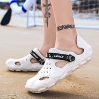 Sandalias con agujeros para hombre, estilo nuevo 2025, sandalias personalizadas de moda, zapatos de playa cubiertos para exteriores de verano para hombre, zapatillas de verano para hombre - details 2