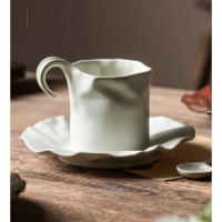 Juego de Taza de Café de Cerámica Plisada de Lujo Ligero Japonés con Platillo Taza de Café de Forma Exquisita Creativa - details 5