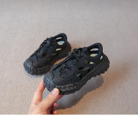 Sandalias deportivas de verano 2025 para niños, nueva moda con suela suave, zapatos antideslizantes para niñas, zapatos de playa con puntera hueca para niños. - details 9