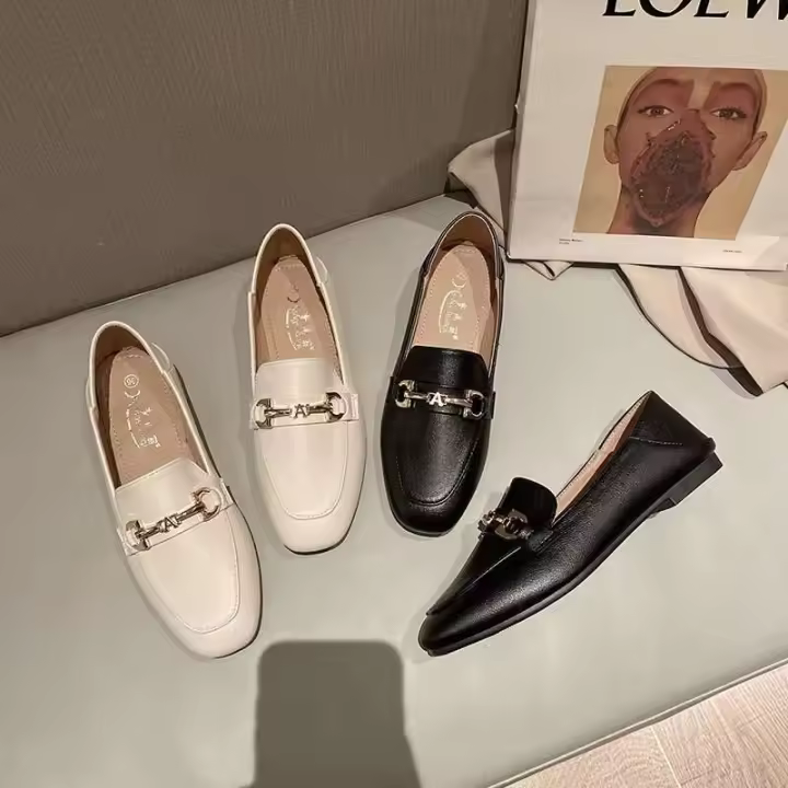 Moda de otoño para mujer de primavera y verano, zapatos planos con hebilla de metal británico, zapatos de ballet informales verdes con punta redonda - 1
