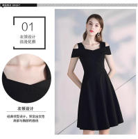 Vestido de verano estilo Hpburn de cintura delgada en negro con cinturón adelgazante y mangas cortas - details 3