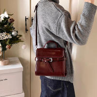 Nuevo Bolso Retro de Gamuza 2025 Estilo Contraste para Mujeres Bolso de Hombro Portátil con Hebilla de Cinturón - details 7