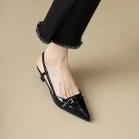 Sandalias de tacón medio de charol puntiagudo rojo vino francés para mujer, zapatos vacíos Retro con tacón ajustado en la espalda, novedad de verano 2025 - details 15