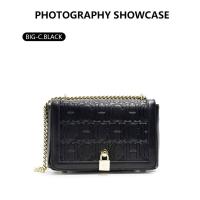 CH Metal Lock Design Color sólido Marca Carta Impresión Cadena Mujer Versátil Commuter Moda Bandolera con solapa Mochila de lujo de alta gama - details 2