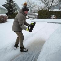 Esparcidor manual de jardín, semillas, abonos para césped y derretidor de hielo. Herramienta de jardinería, de 2,5 l. - details 3