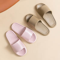 Zapatillas planas ligeras de EVA para mujer, zapatos de baño cómodos para masaje, toboganes de Interior para parejas, zapatos de ducha para el hogar, verano, nueva moda - details 24