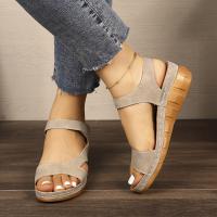 Sandalias de Verano Blancas Casuales Ajustables con Correa de Gancho y Bucle, Tacón de Cuña Grueso, Cubierta PU, Perfectas para Salidas, Compras, Paseos de Playa - details 6