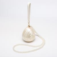 2025 bolso de palmo oblicuo de hombro nuevo europeo y americano para mujer, bolso de acrílico de concha de forma especial, bolso de embrague de cena de boda de moda - details 5