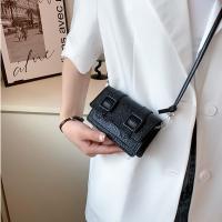 Mini bolso de mensajero pequeño con hebilla de cinturón Retro para mujer, bolso de hombro cuadrado con cadena ligera de cuero PU - details 20