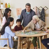 Monopoly-Juego de Mesa clásico para la Familia, 2 a 6 Jugadores, para niños, de 8 años - details 3