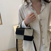 Bolso de mano Popular para mujer, bolso de hombro elegante y versátil, bolso cuadrado pequeño de empalme de moda - details 16