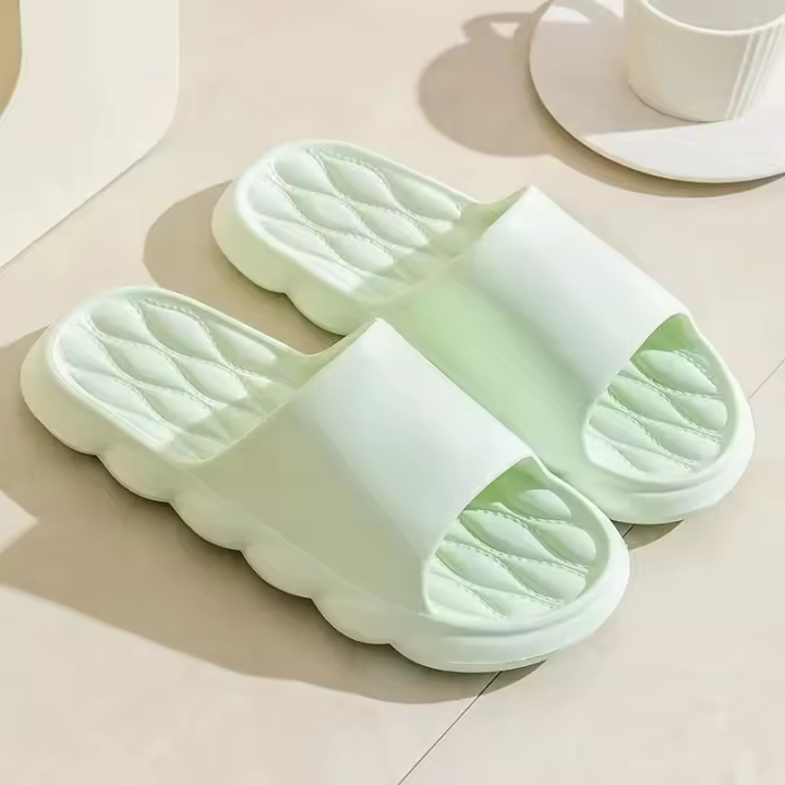Zapatillas de Verano Ligeras y Antideslizantes Comodidad en Casa, Baño, Playa para Hombres y Mujeres Color Sólido, Estilo Moda - 1