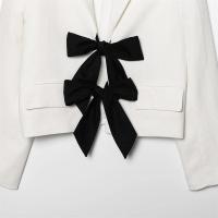 Chaqueta corta de tres piezas con lazo de color contrastante de diseñador 2025, nueva moda femenina de verano con temperamento. - details 3