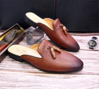 Sandalias puntiagudas de verano en relieve tejidas de cuero - details 1