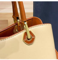 Bolso de mujer nuevo, bolso de mensajero de alta gama, bolso de lujo ligero para llevar bajo el brazo. - details 7
