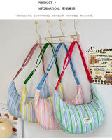 Bolso de mensajero de gran capacidad para estudiantes informales, nuevo bolso de hombro versátil a rayas de color en contraste para mujer, bolso de viaje personalizado tipo dumpling. - details 35