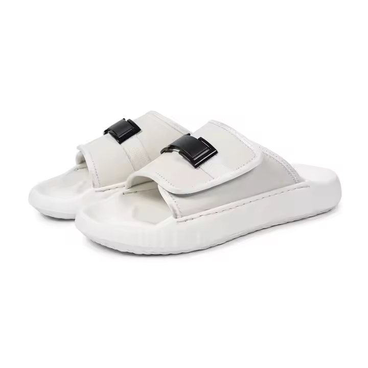 Nueva ropa exterior sandalias de una palabra Velcro zapatos de playa de cuero de suela blanda con suela plana. - 1