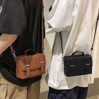 Bolso bandolera minimalista de streetwear. Bolso de hombro versátil de nueva moda de primavera y verano. Bolso tipo caja con diseño de nicho. Bolsa para teléfono multifuncional. - details 0
