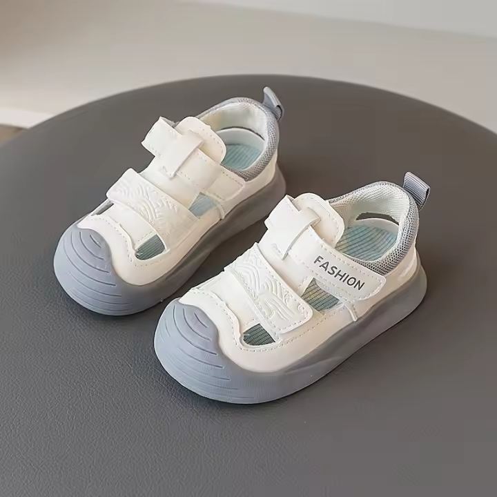 Zapatos de bebé, sandalias de punta para niñas nuevas de verano, zapatos funcionales, niños versátiles, suelas suaves, dedos antipatada para niños pequeños - 1