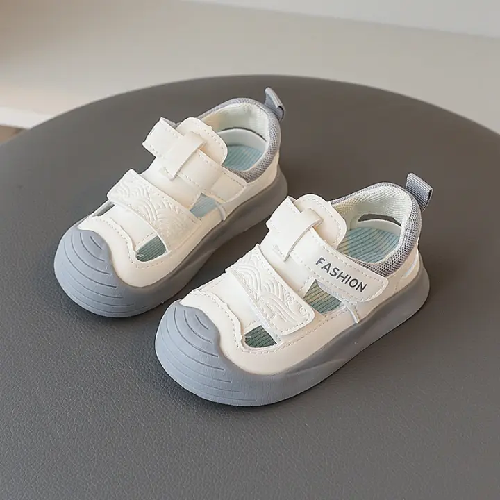 Zapatos de bebé, sandalias de punta para niñas nuevas de verano, zapatos funcionales, niños versátiles, suelas suaves, dedos antipatada para niños pequeños - 1