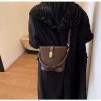Bolso de Mujer de Gran Capacidad Bolso Cuadrado Mate, Sentido de Alta Gama, Bolso Portátil para las Axilas - details 34