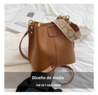 Nueva textura de alta calidad, bolso de hombro con carácter, bolso de mujer de tendencia de moda Retro de gran capacidad - details 5