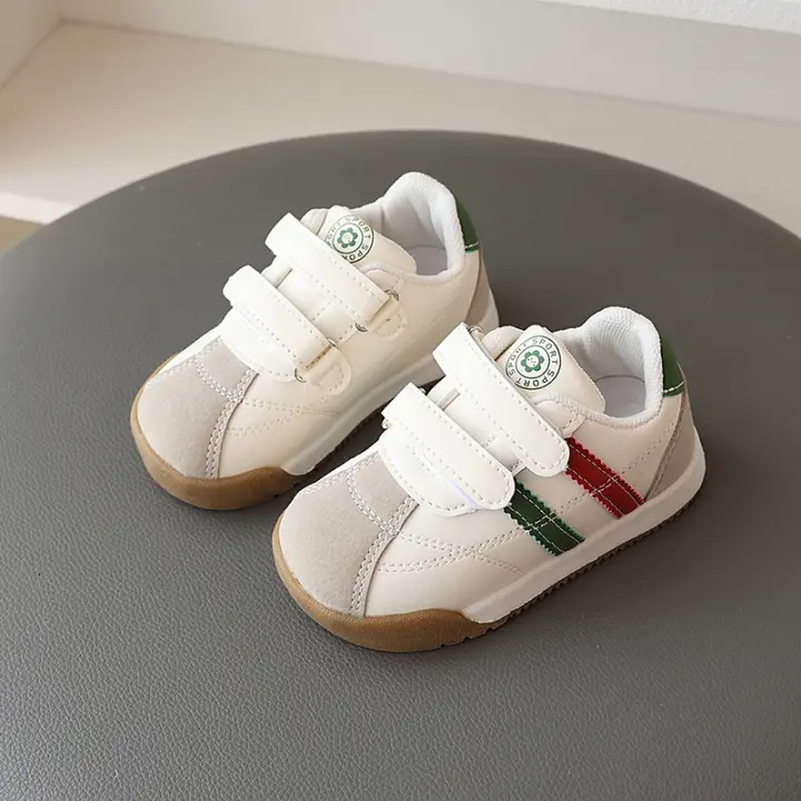 Zapatos para bebés y niños en tres colores, zapatillas deportivas de ocio con costuras, antideslizantes y de suela suave. - 1