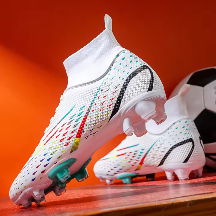 Zapatos de fútbol transpirables de caña alta para hombre, botas de fútbol de entrenamiento profesional para exteriores, antideslizantes, ligeras - 1