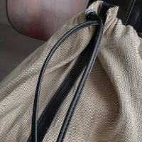 Bolso de Lienzo Minimalista 2025 Ligero, Espacioso, Cierre con Cordón, Diseño Duradero y Elegante para Uso Diario Disponible en Negro o Blanco - details 5