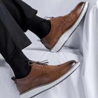 Zapatos Oxford con cinturón de cera marrón plano con estampado tallado en inglés - details 2