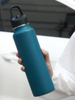 Botella de agua aislada de acero inoxidable con aislamiento al vacío de doble pared, botella de agua con tapa de asa. Adecuado para ciclismo al aire libre. - details 2