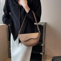Bolso Retro de Color sólido con tapa para mujer, bandolera con correa ancha para el hombro de cuero PU a la moda - details 7