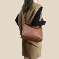 Bolsos Bolsos de mano de gran capacidad de cuero suave para mujer Bolsos de hombro versátiles para viajeros Bolsos de mensajero minimalistas - details 19