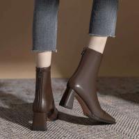 Invierno nuevas mujeres casuales de cuero forradas de lana con estilo de celebridad, tobillo fácil de combinar y botas cortas - details 4