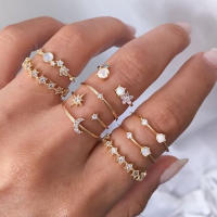 Juego de Anillos de Zirconia Boho Color Oro Letra de Cristal Amor Luna Arco Flor - details 3