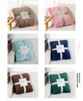 Manta de Invierno con Diseño a Cuadros y Forro de Talle Coral Suave y Cálido para Niños y Mascotas Funda de Sofá y Cubierta de Cama Textil de Hogar - details 4