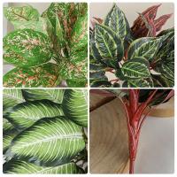 13 hojas artificiales de Scindapsus, elegantes y realistas hojas de plantas verdes falsas, plantas grandes de plástico simuladas - details 4
