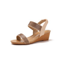 Sandalia Sandalias De Tacón Inclinado Nuevo Étnico Para Mujer Presión De Viento Diamante Una Palabra Cinturón Con Dedos Expuestos Versátil Romano - details 2