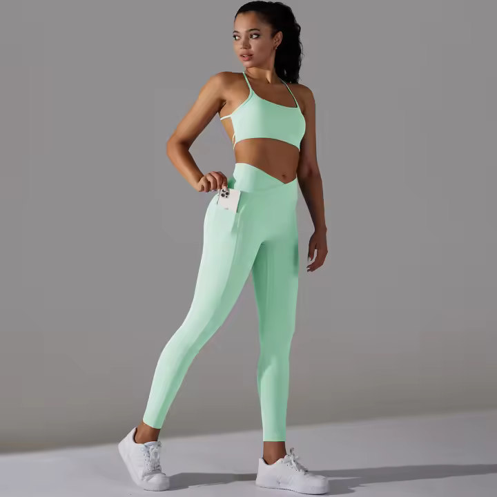 Conjunto de Yoga para Mujeres Sports Bra con Bolsillos, Leggings de Levantamiento de Glúteos, Zapatillas de Correr - 1