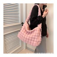 Bolso de hombro tipo bandolera con diseño de nubes plisadas para mujer, bolso de mano de gran capacidad con doble cara y doble tirón - details 28