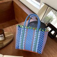 2025 nueva cesta de verduras, bolso de PVC a la moda de verano, bolso tejido a mano, bolso de mano a rayas de retales, bolsos de playa, monederos y bolsos - details 7