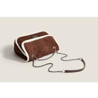 Bolso de lana de invierno, bolso de lana de cordero de otoño e invierno, nuevo bolso bandolera de felpa para mujer, versátil, de gran capacidad para invierno. - details 0